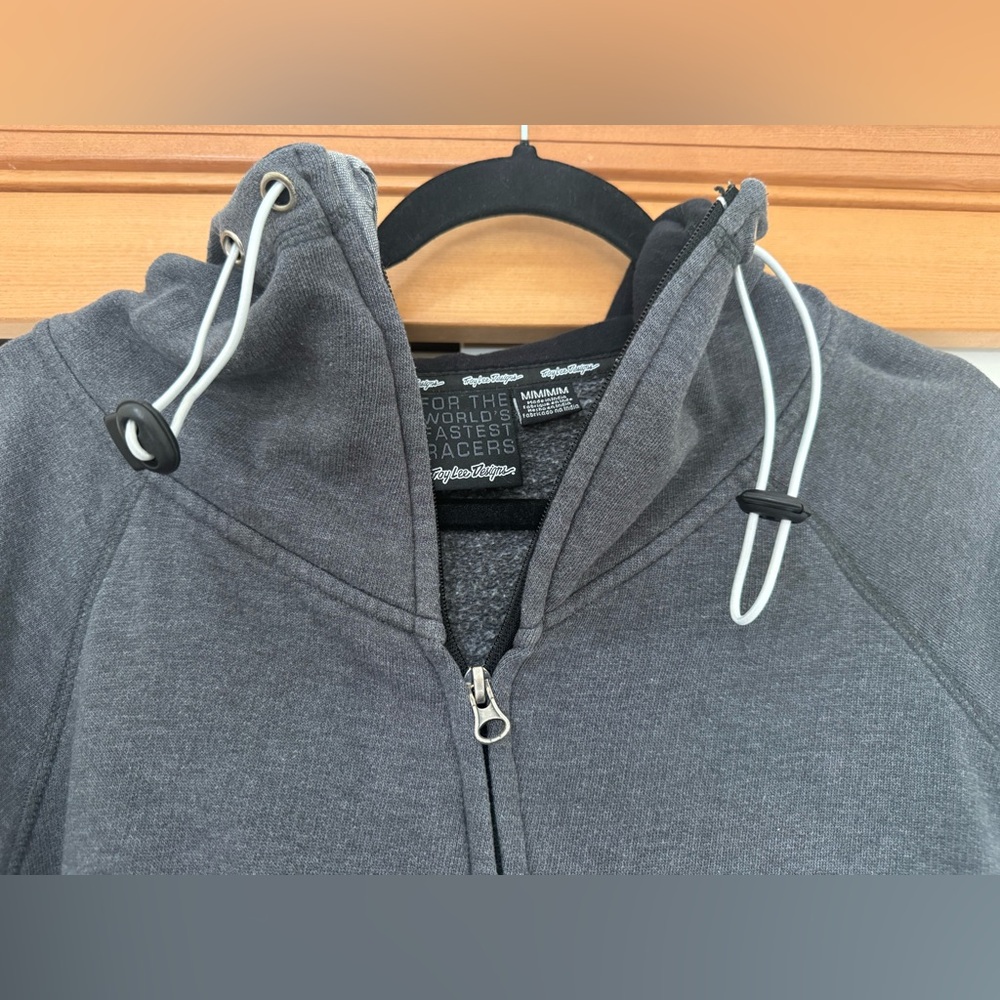 Troy Lee Designs Women’s Medium Full Zip Jacket